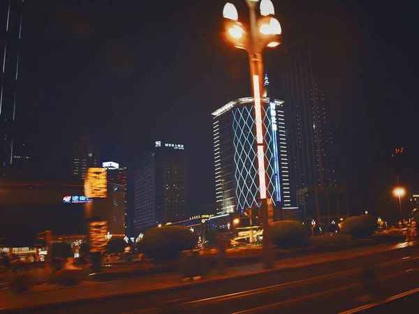 西南财经大学地址,西南财经大学地址偏僻吗