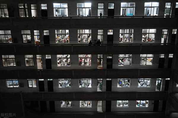高中階段自我鑒定范文200字—高中階段自我鑒定表
