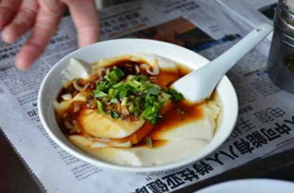 點豆花加什么又嫩又多,點豆花時需要在豆?jié){中加入什么