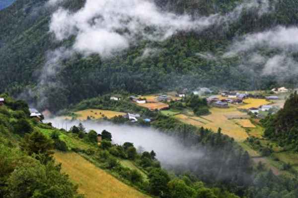 天堂雨崩村的精美語句_雨崩天堂角落客棧