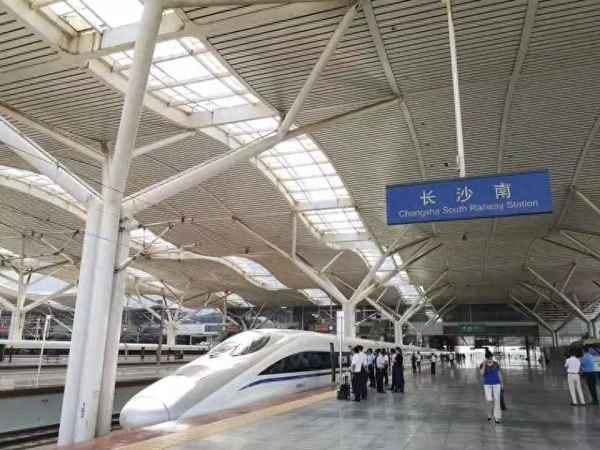 袁隆平说安江高铁—安江镇袁隆平