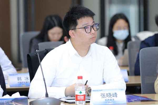 财经张晓峰(第一财经主持人张晓峰)