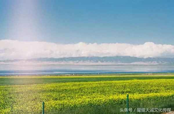 青海湖红裙子图片(青海湖穿搭)
