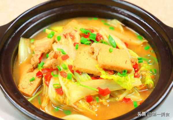 白菜豆腐湯的簡單做法_白菜豆腐湯的做法大全