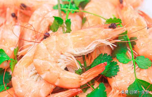 白灼河蝦的正確做法;白灼河蝦的正確做法視頻教程