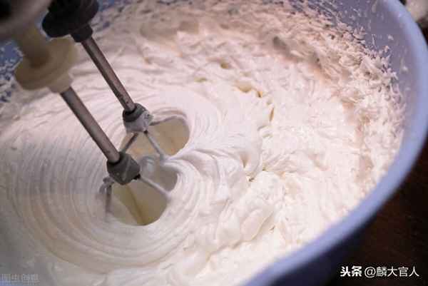淡奶油打發三種程度圖片-淡奶油打發時間要多久