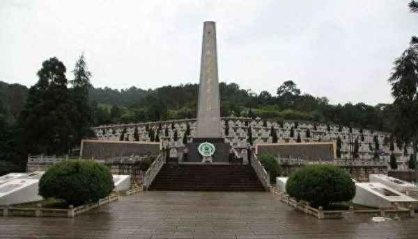 參觀屏邊對越自衛反擊戰紀念館—對越自衛反擊戰屏邊烈士陵園
