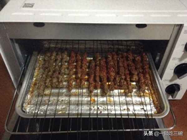 電烤箱烤肉小視頻教程_電烤箱烤肉的做法家常做法竅門
