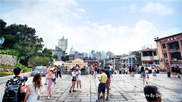 澳門大炮臺是誰建造的;澳門大炮臺城堡簡介