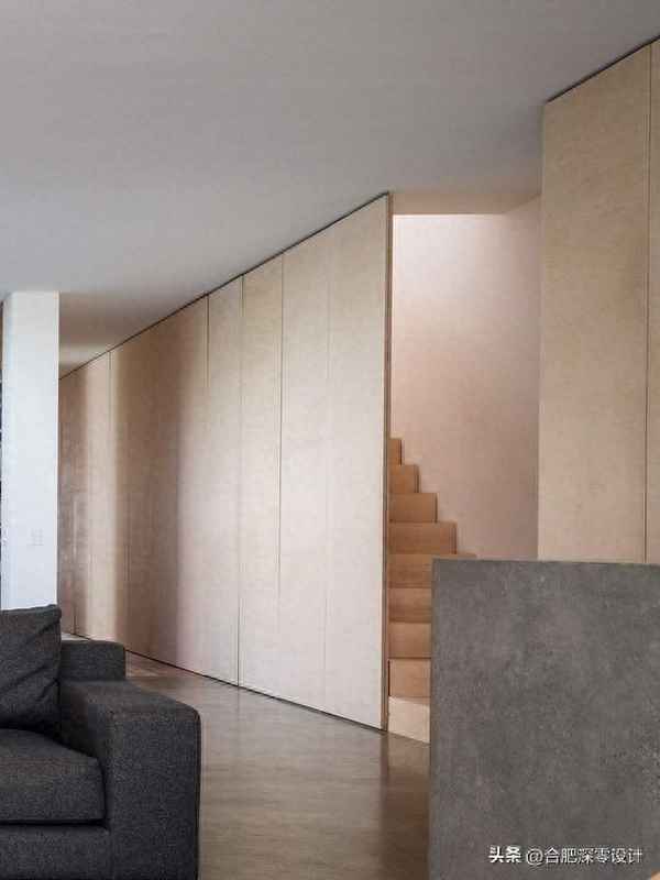 入户门正对向上楼梯怎么化解,一开门就是下楼梯怎么化解