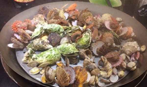 阿甘赶海抓巨大帝王蟹—阿甘帝王坑赶海视频