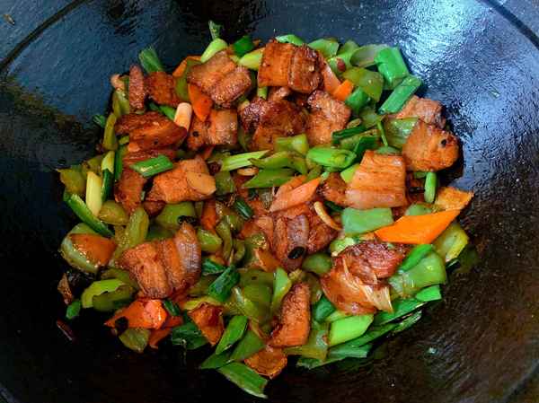回鍋肉和農家小炒肉的區別;回鍋肉和農家小炒肉的區別是什么