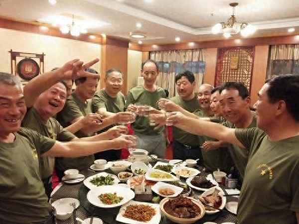 戰(zhàn)友聚會(huì)背景圖片大全,戰(zhàn)友聚會(huì)背景高清圖片