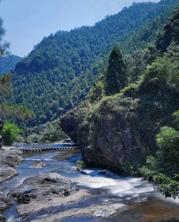 百丈漈可以开车到山顶吗、百丈漈可以开车到山顶吗多少钱