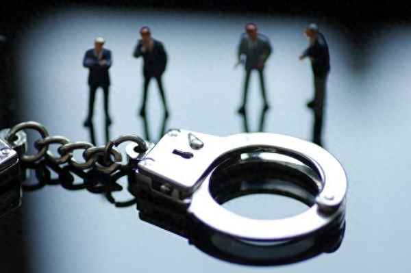 房产证原件在别人手里_房产证原件在别人手里有啥风险