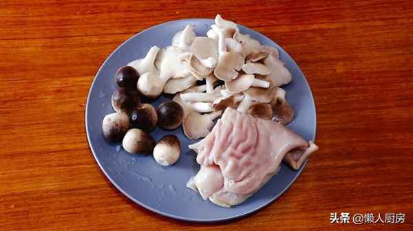 豬肚的最佳搭配是什么—豬肚煲湯放什么配料好