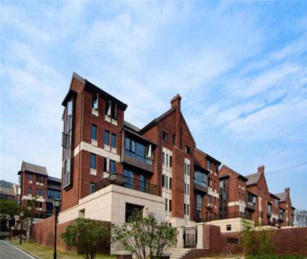 叠加别墅上中下叠哪个好、别墅上叠和下叠中叠的区别