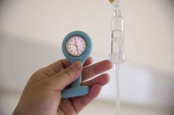 輸液3秒一滴500毫升需要多久,輸液三秒一滴正常嗎