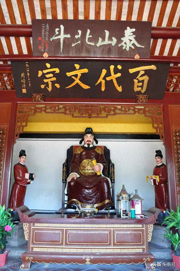 左迁至蓝关示侄孙湘的诗(左迁至蓝关示侄孙湘的诗歌主题)