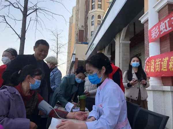義診文案簡短干凈,健康進社區,義診暖人心