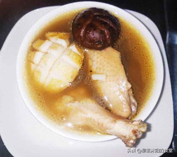 鮮鮑魚(yú)煲雞湯的做法和功效、鮑魚(yú)煲雞湯有什么功效