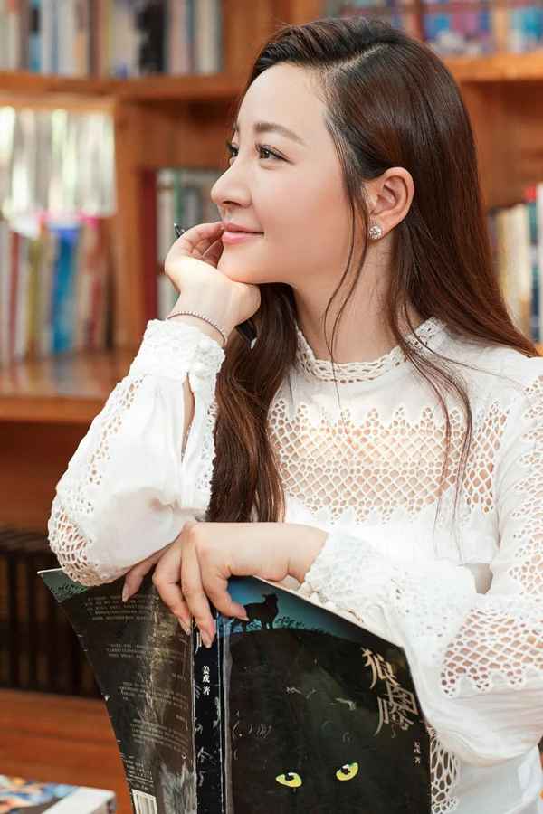 财经频道女主持人章艳、财经频道女主持人章艳简历