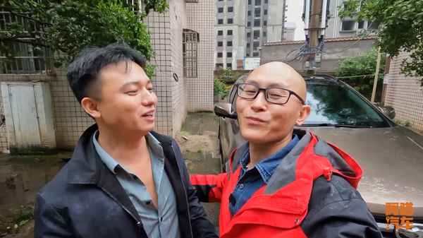 外面下雨室內能開空調嗎,外面下雨室內能開空調嗎夏天