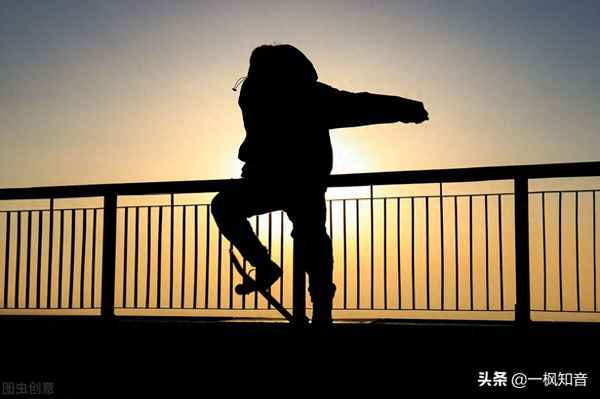 杨柳春风一杯酒什么意思(杨柳春风一杯酒 江湖夜雨十年灯图片)