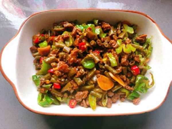 長豆角跟什么菜一起炒好吃;長豆角不能和什么菜一起吃