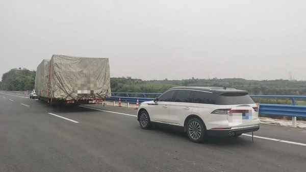 连霍高速中间实线车道是什么_连霍高速中间实线车道是什么标志