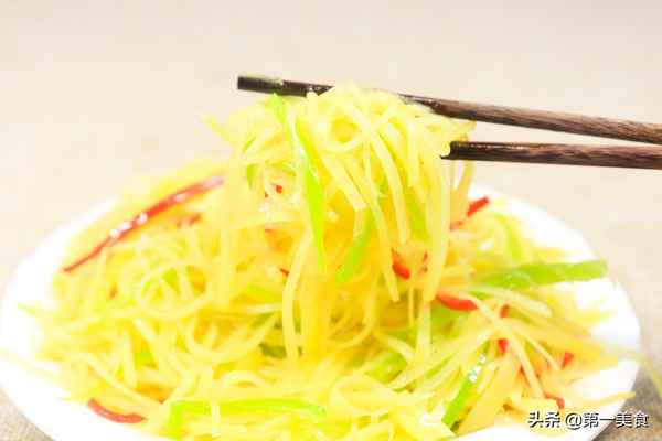 簡(jiǎn)單家常炒土豆絲—簡(jiǎn)單家常炒土豆絲短視頻