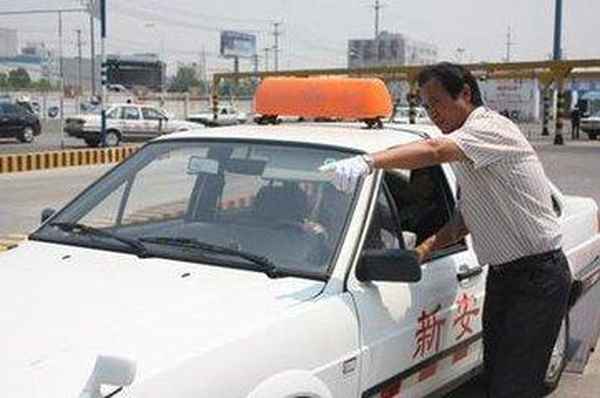 汽車教練_汽車教練一個月能賺多少錢
