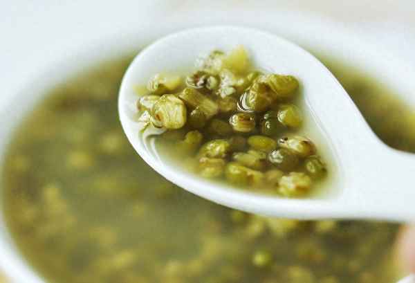 綠豆薏米一起煮的功效和作用;綠豆和薏米泡水喝有什么功效