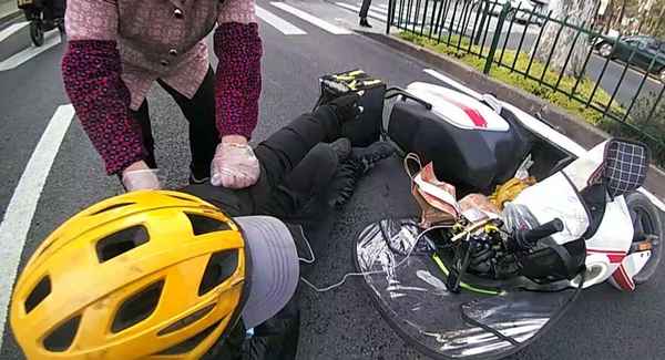 杭州与外卖小哥暖心故事-杭州面向外卖平台送餐人员