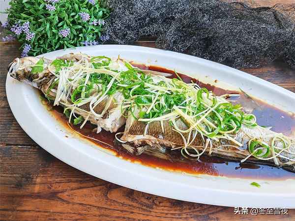 清蒸平魚的做法視頻;清蒸平魚的做法視頻竅門