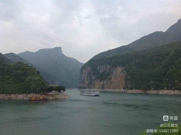 根據三峽寫一篇導游詞(根據三峽寫一篇導游詞300)