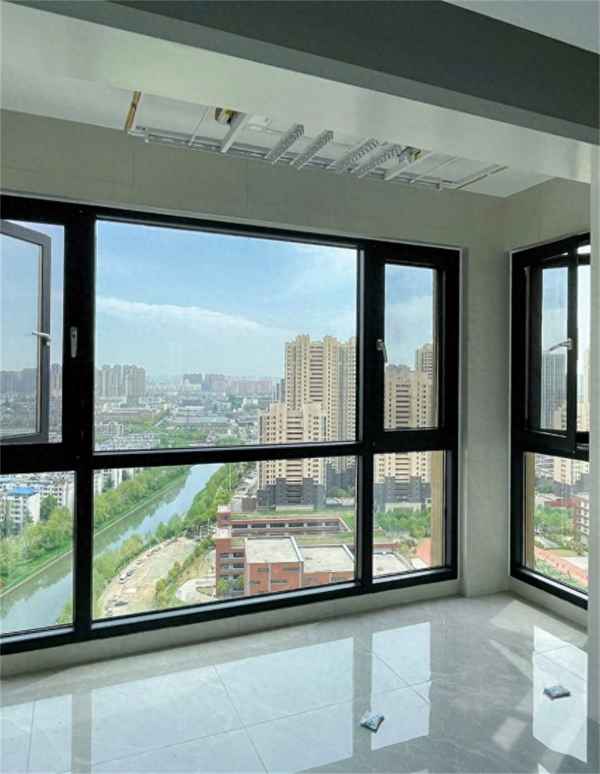 阳台可折叠防护栏;伸缩防盗窗