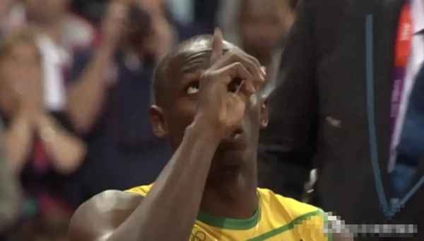 祖国用手势怎么表示—祖国的手势语