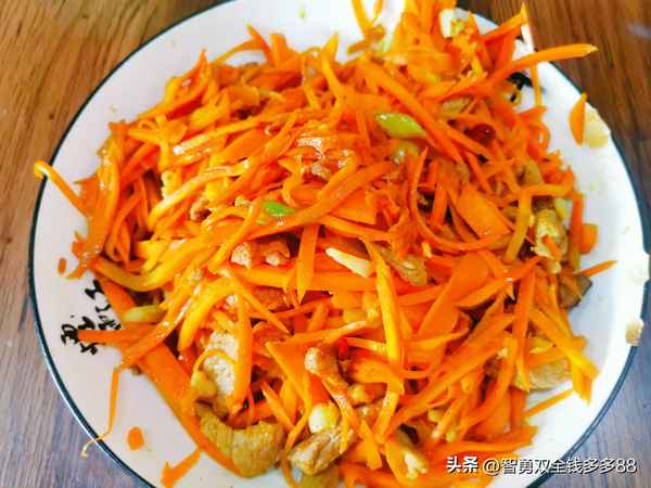 胡蘿卜絲炒肉的正確做法-紅蘿卜的最佳配菜
