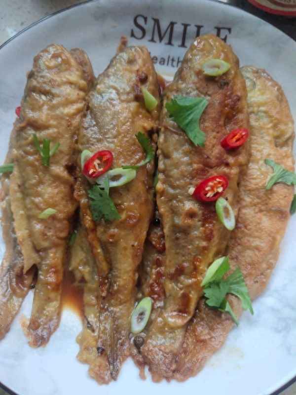 小黃花魚的家常做法—醬燜小黃花魚的家常做法