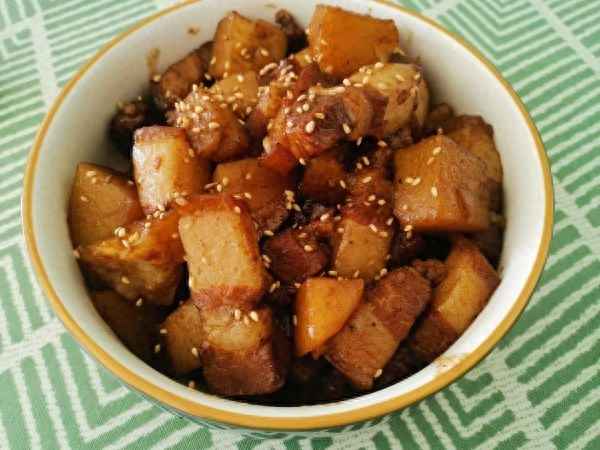如何做土豆紅燒肉—怎么做土豆紅燒肉