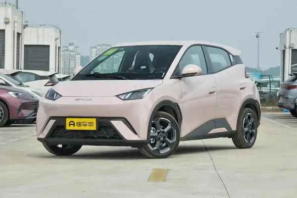 汽車倒車影像突然不顯示;汽車倒車影像突然不顯示線條