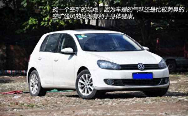 汽車打蠟傷原車漆嗎-打蠟會加速車漆老化嗎