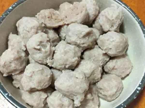 正宗豬肉丸子的配方視頻—正宗豬肉丸子的配方視頻大全