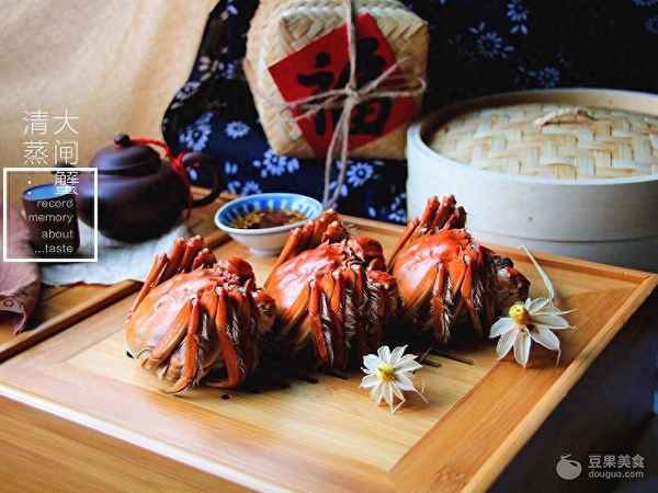 簡(jiǎn)單清蒸大閘蟹做法(簡(jiǎn)單清蒸大閘蟹做法視頻)