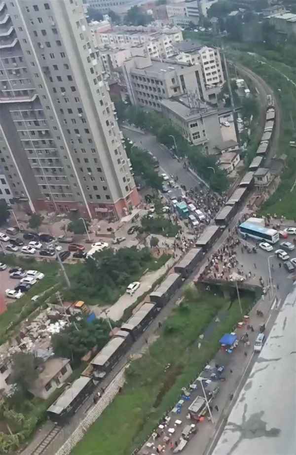 火车不走了是什么原因(火车走着走着不走了是怎么回事)