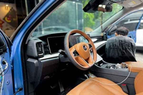 威马汽车后面音响没声音_威马汽车后面音响没声音怎么办