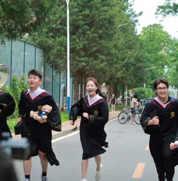 211男生介意女生学历吗—名校毕业的男生介意女孩学历吗