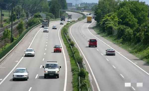 新车多久可以上高速,新车多久可以上高速公路