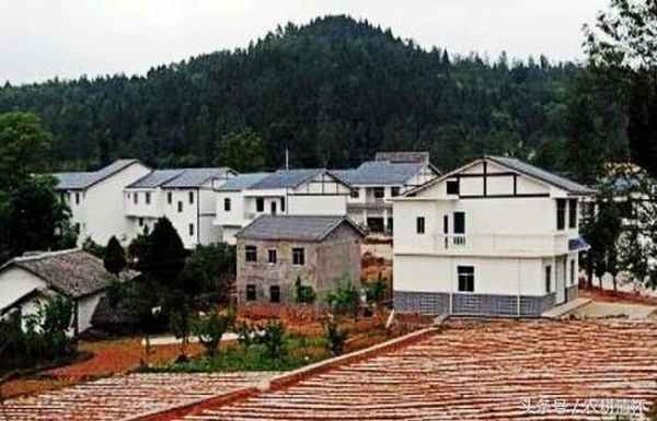 宅基地和房產(chǎn)證的區(qū)別_宅基地和房產(chǎn)證以哪個為準(zhǔn)